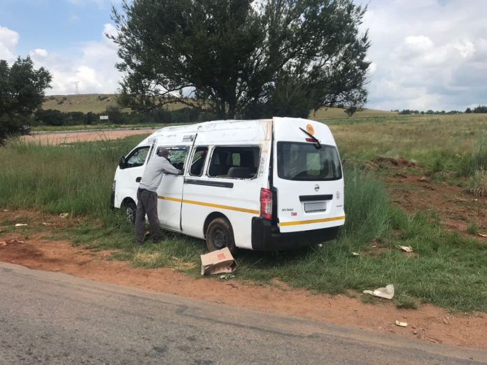 HILLSHAVEN-Taxi-rollover-leaves-nine-injured-one-critically_.jpeg